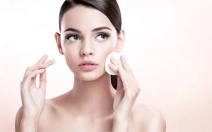 Bạn nên dưỡng da ban đêm để có gương mặt tươi trẻ khi thức dậy