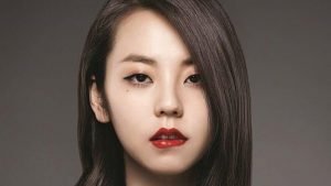 Mắt một mí không xấu nhưng rất kén mặt