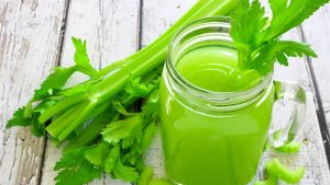 Những thành phần nào làm cho nước ép cần tây giảm béo mặt hiệu quả