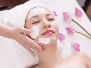Tìm hiểu các bước chăm sóc da cơ bản tại spa