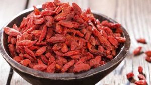 Câu kỷ tử là một vị thuốc, một nguyên liệu nấu ăn được sử dụng rất nhiều trong cuộc sống thường ngày.