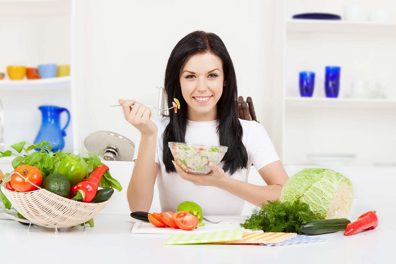 Ưu tiên những món luộc, hấp để giảm lượng chất béo bão hòa trong thực phẩm