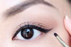 Kiểu kẻ mắt mèo giúp mắt to và sắc sảo hơn