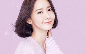 Phụ nữ sở hữu làn da trắng luôn là vẻ đẹp thuần khiết mà cô nàng nào cũng yêu thích