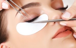 Chỉ nên nối mi khi vết thương sau khi cắt mí đã lành hoàn toàn