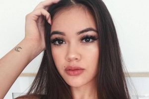 Hàng mi cong cuốn hút rất...tây đang được các cô nàng vô cùng ưa chuộng