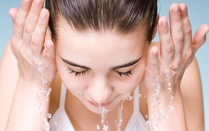 Rửa mặt đúng cách điều trị nám hiệu quả