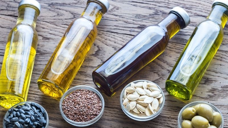 Dầu thực vật nên có trong kem dưỡng da mặt cho bà bầu