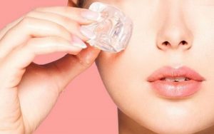 Cách làm đẹp từ đá lạnh đơn giản