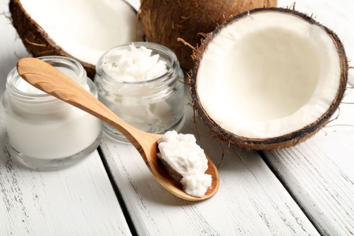 Dầu dừa nguyên chất làm trắng da hiệu quả