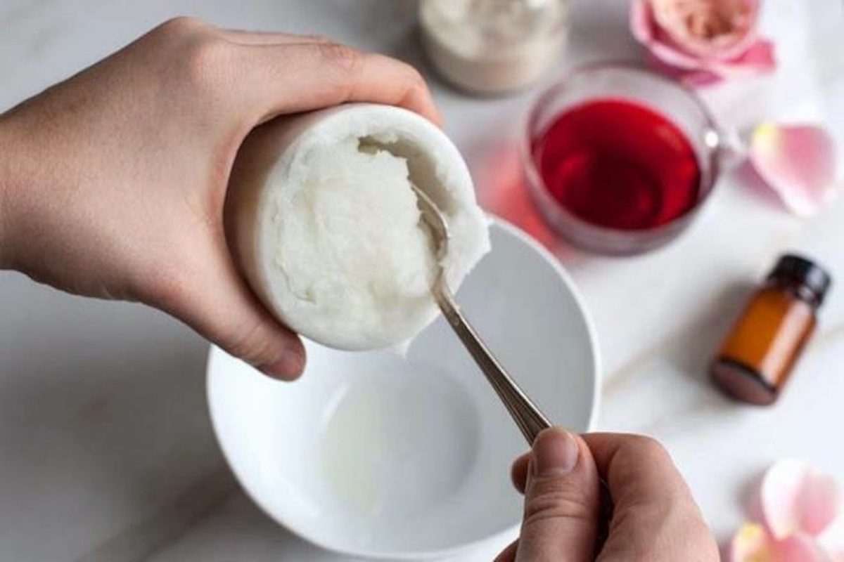 Kem dưỡng trắng da ban đêm từ táo