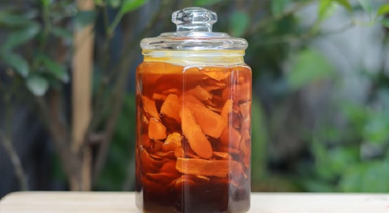 Bảo quản nghệ trong lọ thủy tinh