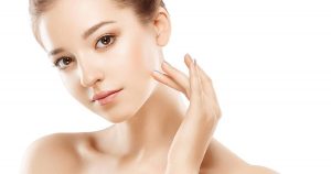 Dầu dừa chứa nhiều vitamin thiết yếu trong việc dưỡng da cho các chị em