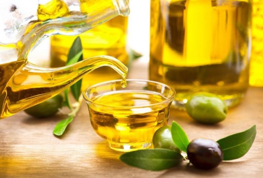 Tăng cường độ ẩm cho da khi dùng chung với dầu oliu
