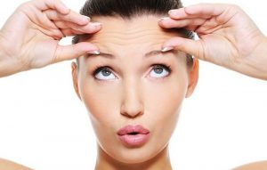                               Làn da nhăn khiến bạn mất đi tự tin.