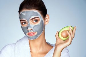 Mặt nạ cho da dầu mụn lý tưởng là dạng mặt nạ đất sét