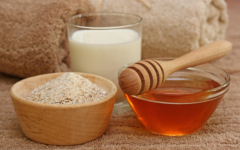 Một vài nguyên liệu có thể kết hợp cùng vitamin B1 trong tắm trắng