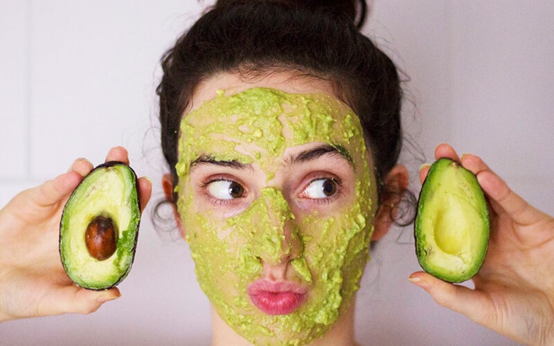 Bơ giúp bạn có làn da mịn màng