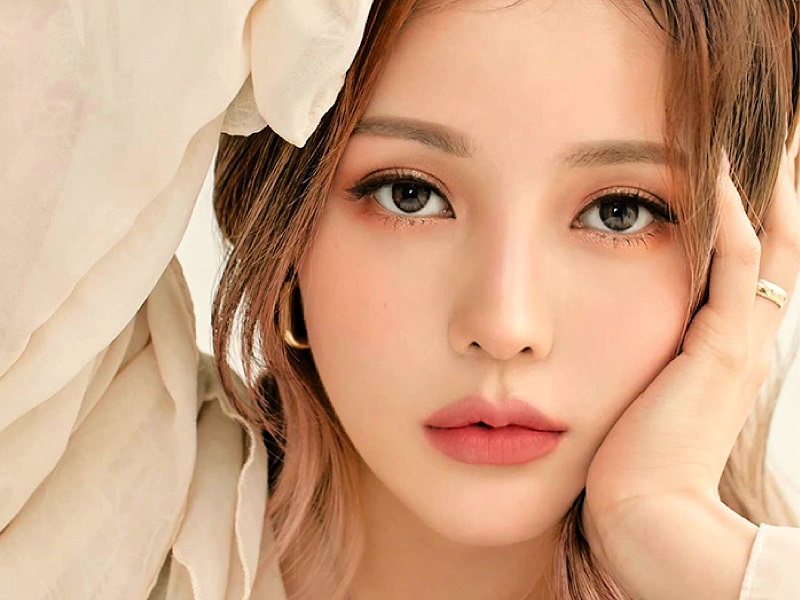 Cắt mí bao lâu thì được trang điểm tùy thuộc vào thời gian vết thương lành lại