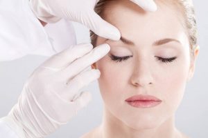 Hướng dẫn những cách vệ sinh mắt sau khi cắt mí đúng đắn nhất