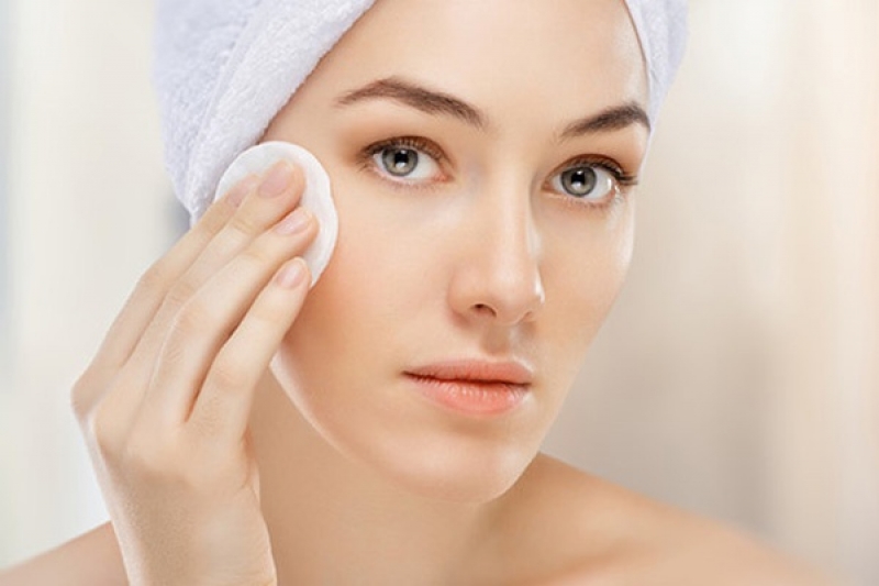 Cung cấp đầy đủ dưỡng chất cho da bằng kem dưỡng ẩm