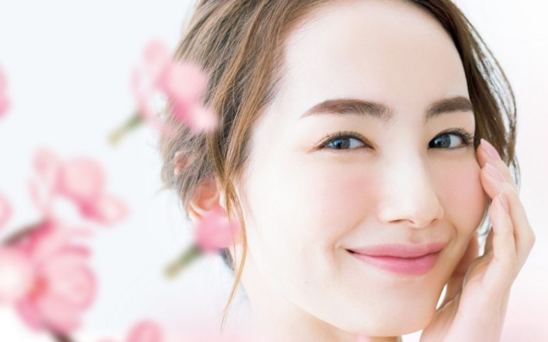 Khi bôi vitamin E cần tránh tiếp xúc trực tiếp với ánh nắng mặt trời để da không bị hư tổn