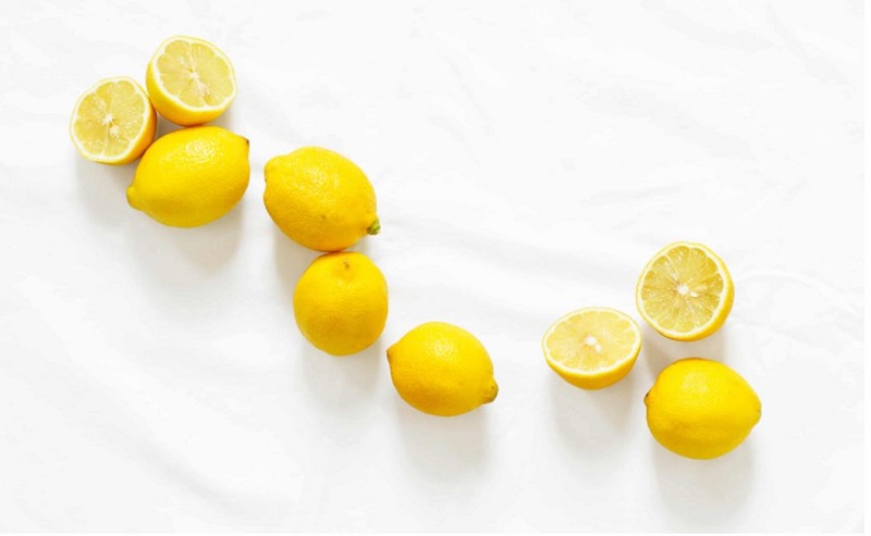           Mặt nạ chanh trị mụn và làm sáng da