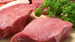 Thịt heo chứa khoảng 300 calo bao gồm cả nạc cả mỡ