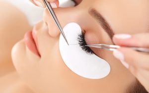 Học nối mi có khó không được rất nhiều người thắc mắc