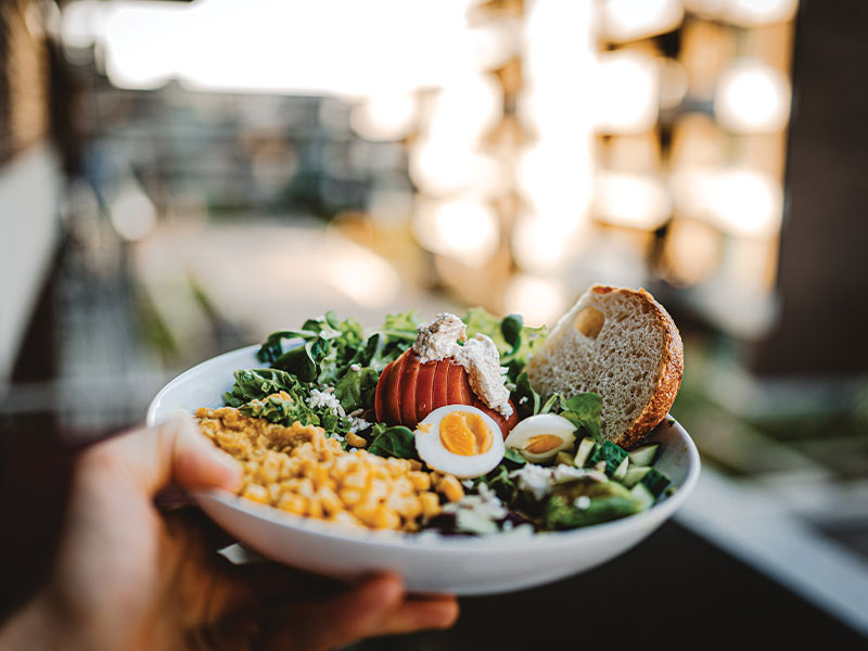 Protein, lipid, carbohydrate là ba chất cần bổ sung sau khi luyện tập
