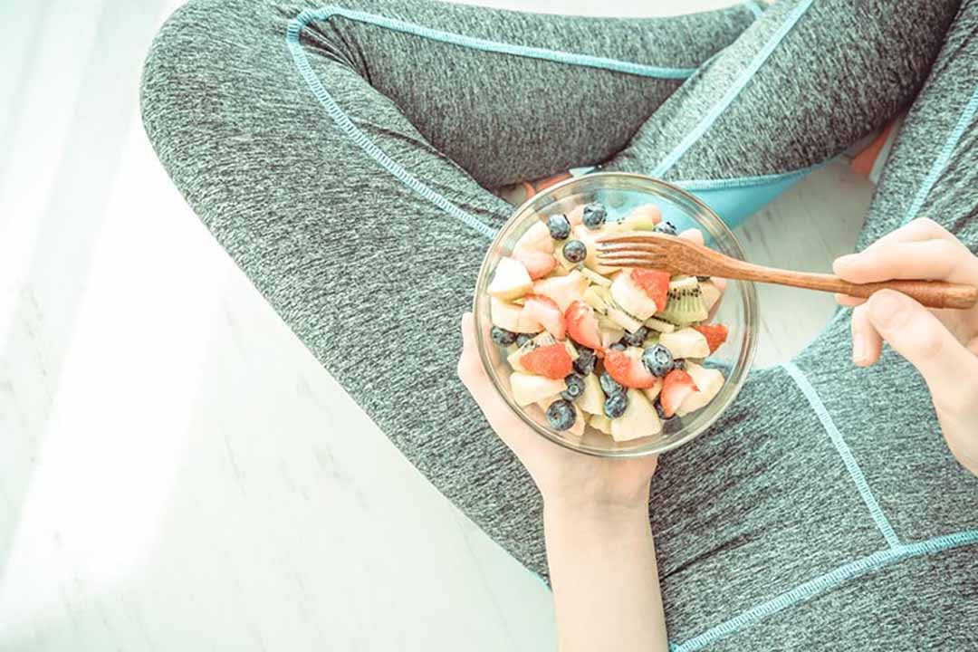 Nên ăn nhiều trái cây để bổ sung carbohydrate