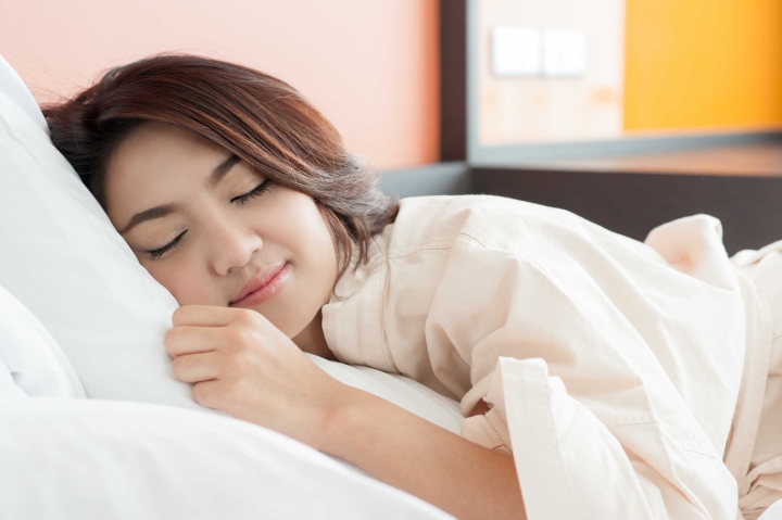 Nghỉ ngơi, thư giãn tinh thần sau khi cắt mí