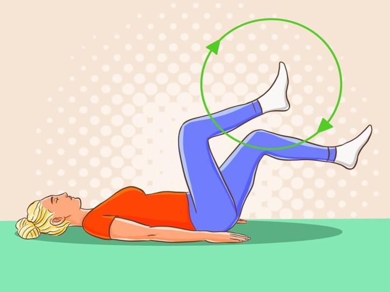 Động tác đạp xe ngược về giúp giảm mỡ chân