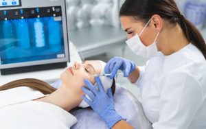Cấy mỡ mí mắt giúp làm đầy hốc mắt sâu cực kỳ an toàn và hiệu quả