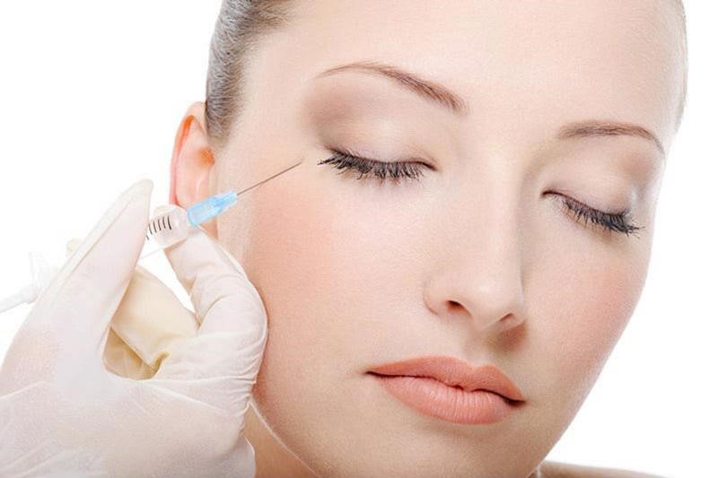 Tiêm botox có thể giúp xóa nếp nhăn của mắt một cách nhanh chóng