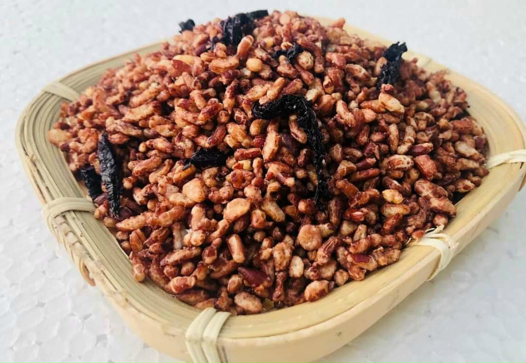 Gạo lứt sấy rong biển là món ăn vặt không gây tăng cân
