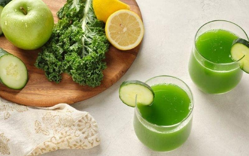Nước detox từ rau mùi thanh lọc cơ thể
