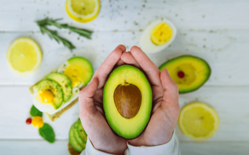 Bơ giúp giảm nguy cơ mắc hội chứng chuyển hóa và giúp đốt cháy calo