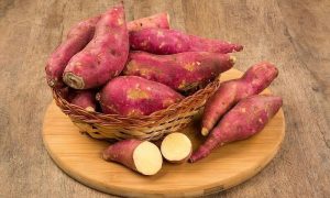 Cắt mí có được ăn khoai lang không là thắc mắc của nhiều chị em
