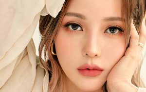Nhấn mí, cắt mí hoặc trang điểm mắt có thể cải thiện mắt mí lót hiệu quả