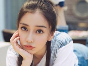 Đôi mắt hài hòa sẽ có khoảng cách giữa 2 mắt với sống mũi cân đối nhau