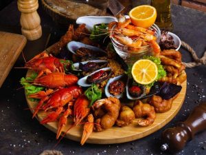 Chuyên gia giải đáp vấn đề cắt mí kiêng hải sản bao lâu?