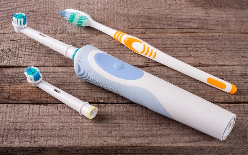 Bàn chải đánh răng còn có thể sử dụng giúp làm mi cong tự nhiên
