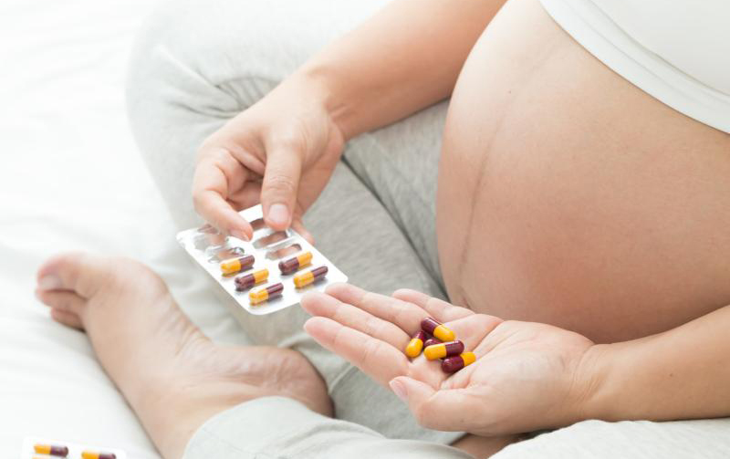 Khi mới sinh từ 0 - 6 tháng bạn chưa nên thực hiện cắt mí mắt
