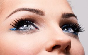 Phụ nữ sở hữu hàng lông mi dài và đều thường rất giàu lòng trắc ẩn