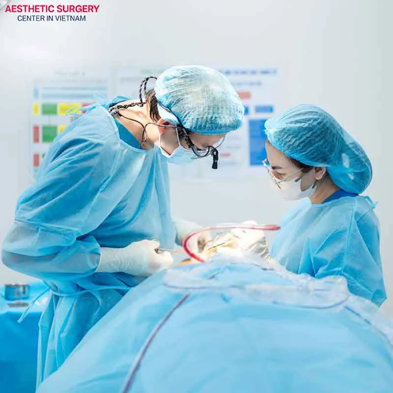At Seoul Center, a team of highly skilled cosmetic surgeons will directly perform your breast augmentation surgery, helping you achieve a beautiful, attractive bust that harmonizes with your body shape