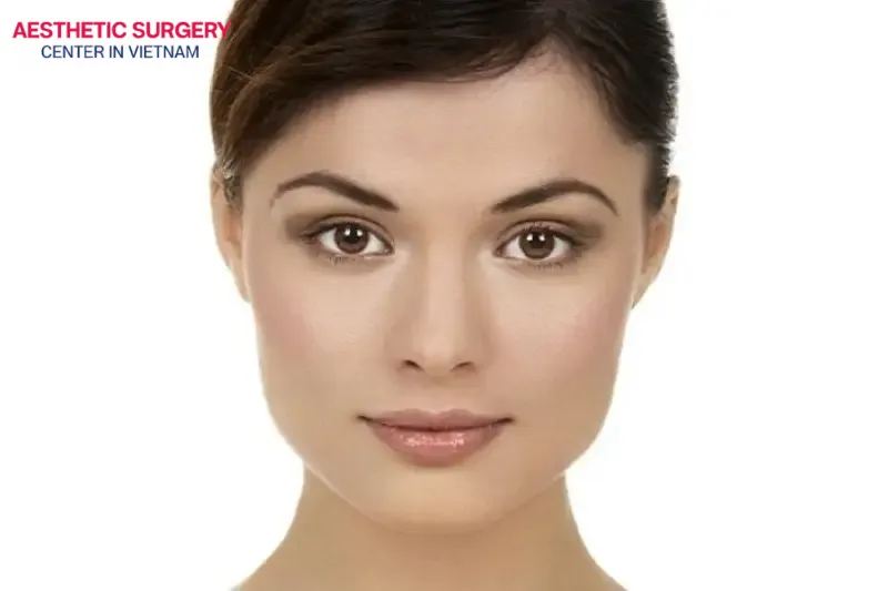 Best match for square-shaped face is straight line