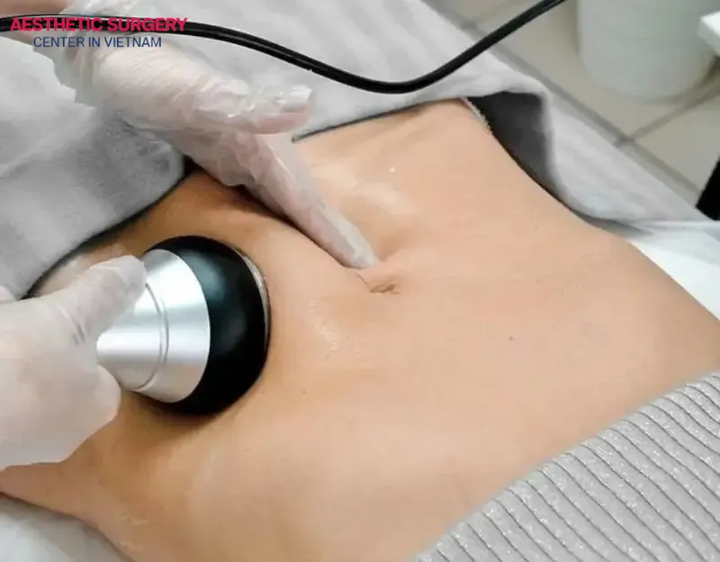 Non-invasive ultrasound-assisted fat removal 