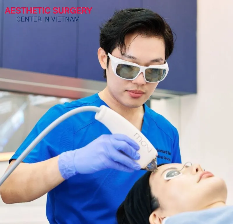The surgeon’s expertise and the technology used at the aesthetic center also play a major role in determining the overall treatment cost.