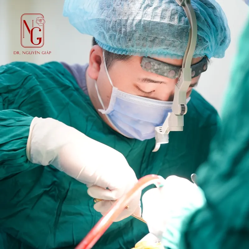 Dr. Nguyen Giap personally performing liposuction for a client